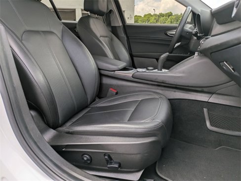 Used 2021 Alfa Romeo Giulia Ti image 23