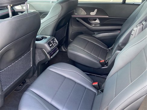 Used 2025 Mercedes-Benz GLS 450 4MATIC image 12