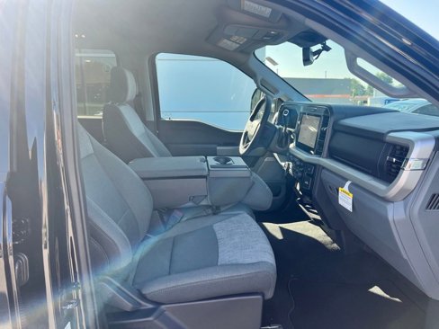 New 2025 Ford F350 XLT w/ Black Appearance Package image 34