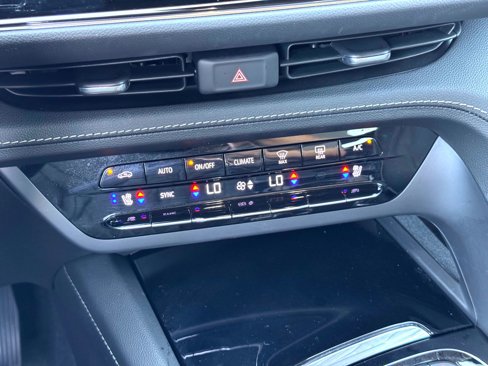 Used 2023 Buick Envision Avenir image 33