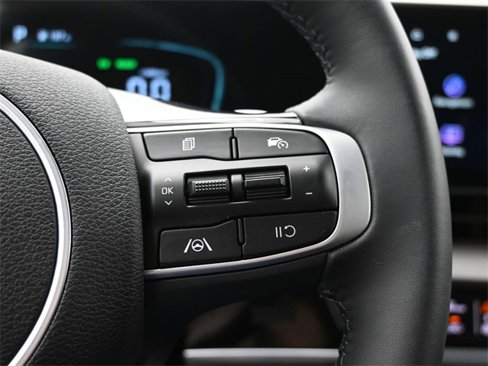 Used 2025 Kia Sportage EX w/ EX Premium Package image 21