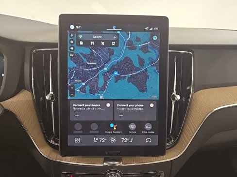 New 2026 Volvo XC60 B5 Plus w/ Climate Package image 16