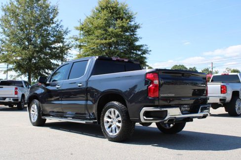 Used 2022 Chevrolet Silverado 1500 LTZ w/ Technology Package image 7