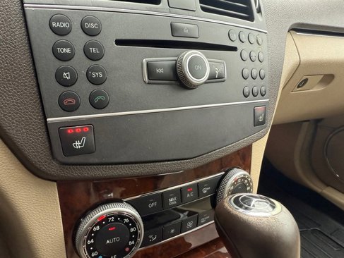 Used 2011 Mercedes-Benz C 300 4MATIC Sedan image 18