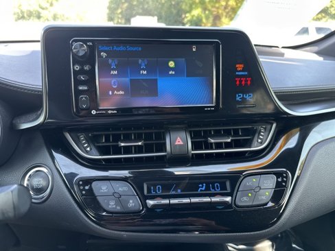 Used 2018 Toyota C-HR image 15