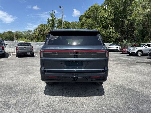 New 2025 Lincoln Navigator Reserve image 5