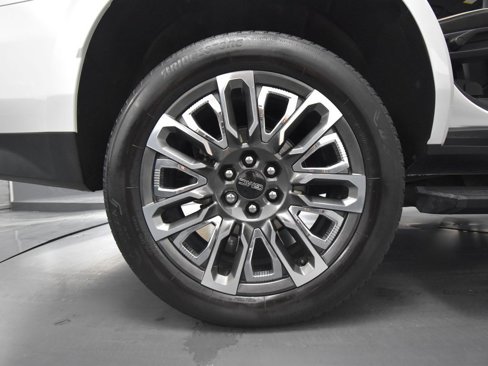 Used 2023 GMC Yukon Denali Ultimate image 15