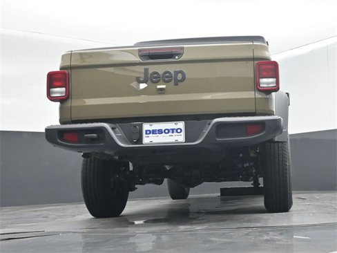 New 2025 Jeep Gladiator Sport image 46