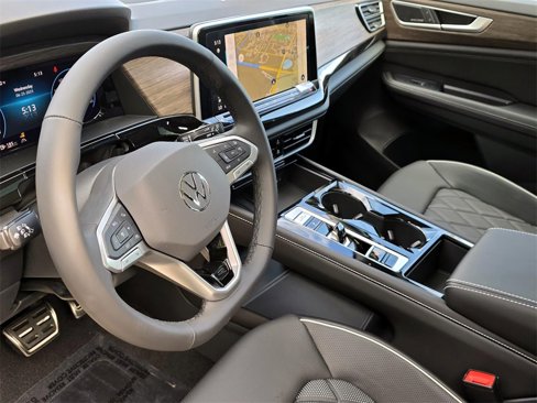 New 2025 Volkswagen Atlas SEL Premium R-Line image 28