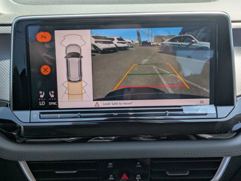 New 2025 Volkswagen Atlas Peak Edition SE image 19