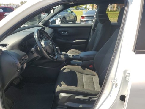 Used 2025 Honda HR-V Sport image 12