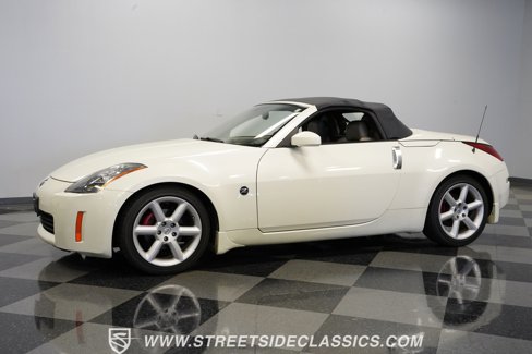 Used 2004 Nissan 350Z Touring image 6