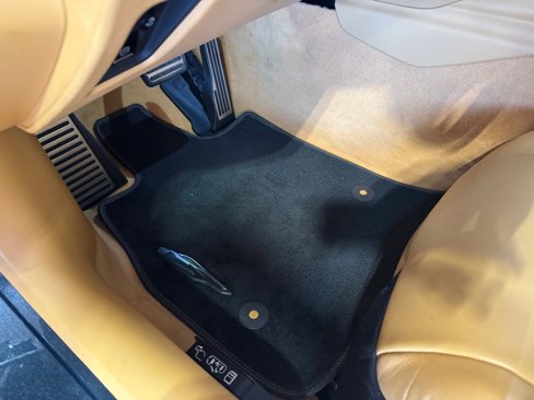 Used 2020 Chevrolet Corvette Stingray Premium Cpe w/ 3LT Preferred Equipment Group image 39