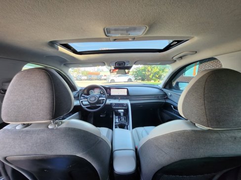 Used 2021 Hyundai Elantra Limited w/ Cargo Package image 31
