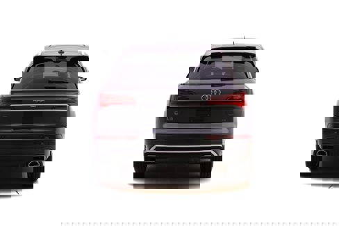 Certified 2025 Audi Q5 2.0T Premium Plus w/ Premium Plus Package image 7