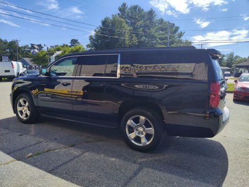 Used 2018 Chevrolet Suburban LT image 5