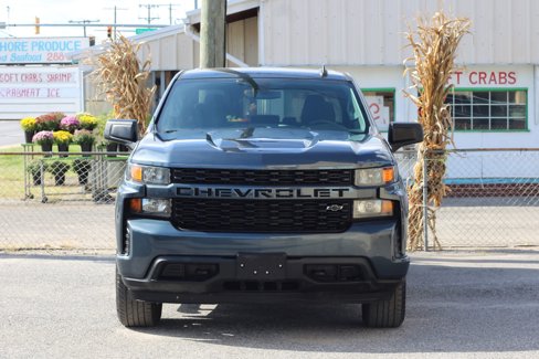 Used 2020 Chevrolet Silverado 1500 Custom w/ Custom Value Package image 2