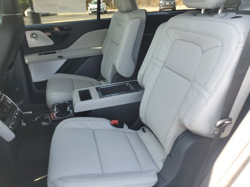 New 2025 Lincoln Aviator Reserve w/ Equipment Group 201A image 27