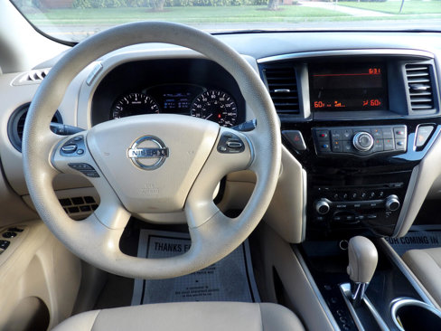 Used 2013 Nissan Pathfinder S image 20
