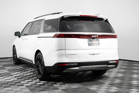Used 2024 Kia Carnival SX Prestige image 5