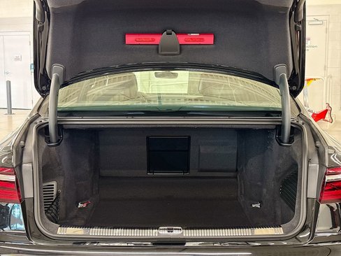New 2025 Audi A8 L 3.0T image 21