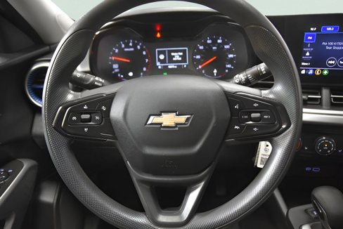 Used 2024 Chevrolet Trax LS w/ LS Convenience Package image 18