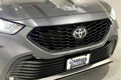 Used 2022 Toyota Highlander XSE image 35