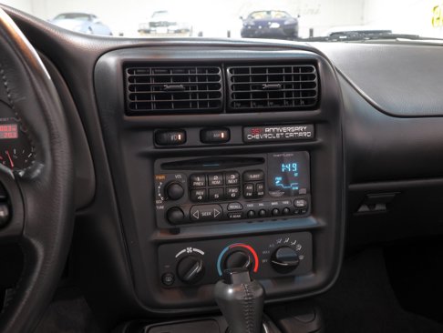 Used 2002 Chevrolet Camaro Z28 w/ SS Performance/Appearance Pkg image 13