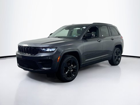 Used 2023 Jeep Grand Cherokee Altitude image 1