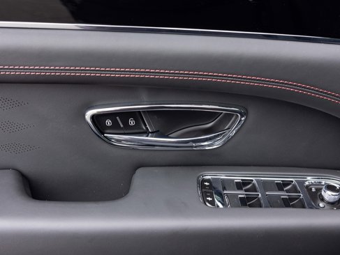New 2025 Bentley Bentayga image 22