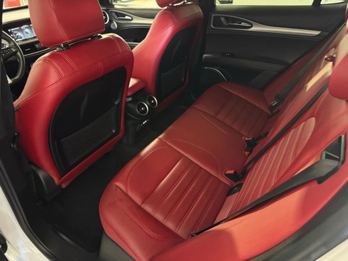 Used 2022 Alfa Romeo Stelvio Veloce image 43