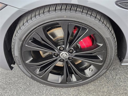 Certified 2024 Jaguar XF R-Dynamic SE image 9