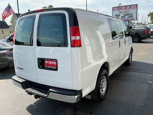 Used 2018 Chevrolet Express 3500 w/ Driver Convenience Package image 4