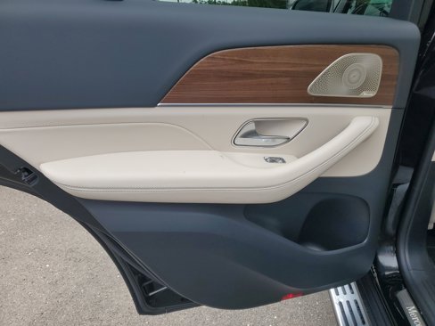 New 2026 Mercedes-Benz GLE 450 4MATIC image 11