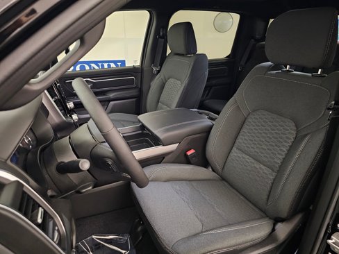 New 2026 RAM 1500 4x4 Crew Cab image 13