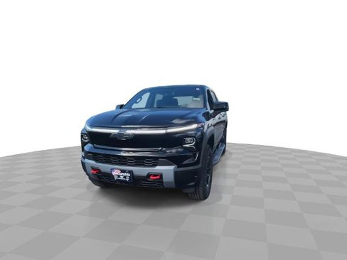 New 2026 Chevrolet Silverado EV Trail Boss image 3