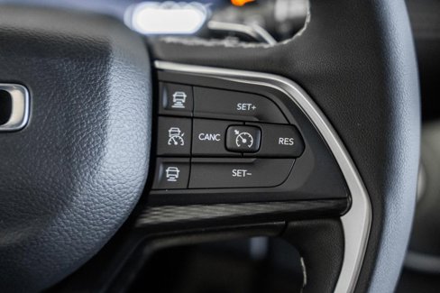 New 2025 Jeep Grand Cherokee L Laredo w/ Luxury Tech Group I image 26
