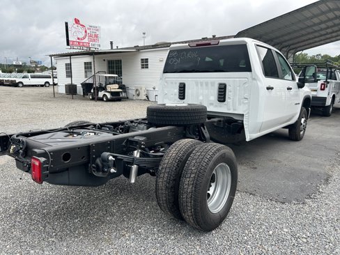 Used 2025 Chevrolet Silverado 3500 W/T w/ WT Convenience Package image 4