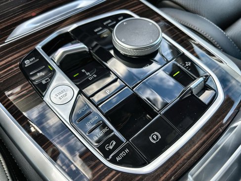 New 2026 BMW X5 xDrive50e image 24