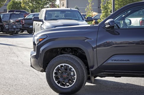Used 2024 Toyota Tacoma TRD Off-Road image 8