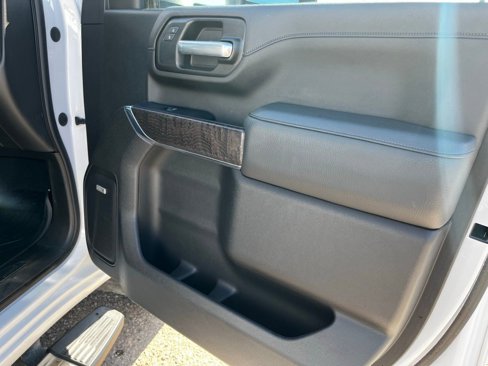 Used 2022 GMC Sierra 3500 Denali w/ Denali Ultimate Package image 22