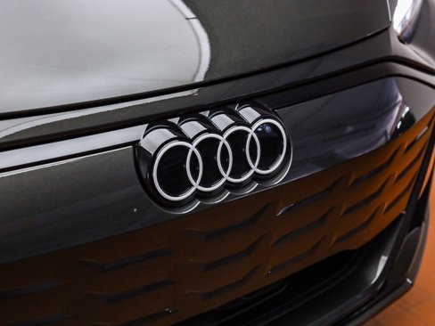 New 2025 Audi S e-tron GT Prestige image 14