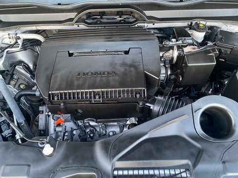 Used 2024 Honda Pilot Touring image 28