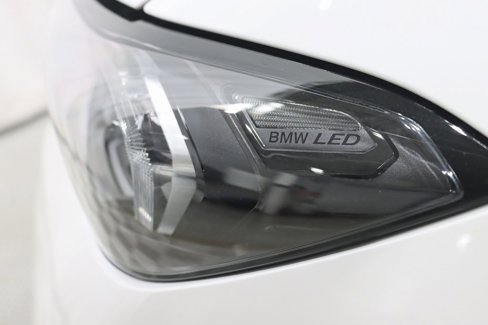 Used 2025 BMW M340i xDrive w/ Premium Package image 8