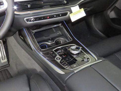 New 2026 BMW X7 M60i image 32