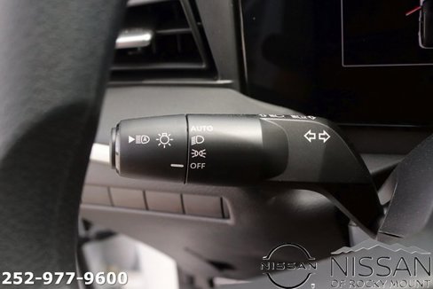 Used 2025 Nissan Kicks S image 22
