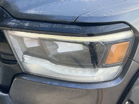 Used 2020 RAM 1500 Laramie image 31
