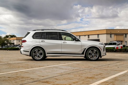 New 2026 BMW X7 M60i image 6