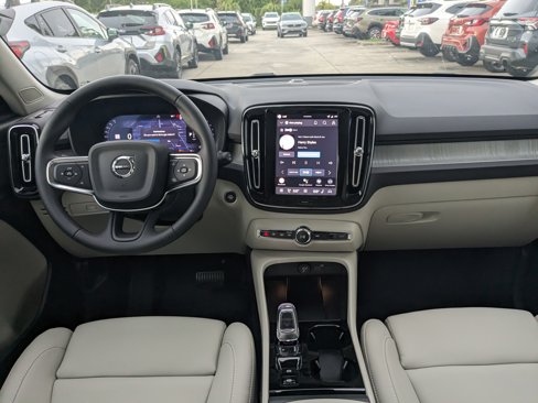 New 2026 Volvo XC40 B5 Ultra w/ Protection Package Premier image 16