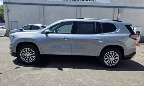 New 2025 GMC Acadia Denali w/ LPO, Floor Liner Package image 5